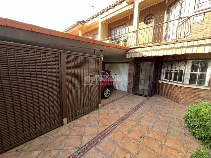 Foto 6d9ef654-211d-4246-9a99-2e49730130e2. Casa pareada casa en venta en Loeches