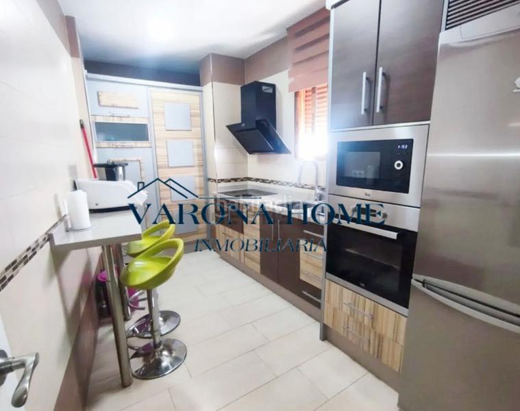 Foto 7d3b1924-bb19-4b88-bff2-ba12aae158a1. Location appartement dans calle capitulares 12 dans Córdoba