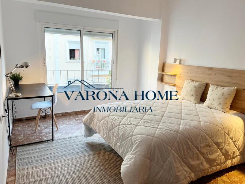 Foto ef155f32-4bb9-4a25-b163-ec8d8fcec5cc. Rent flat in calle josé maría valdenebro 11 in Ciudad Jardín - Zoco Córdoba