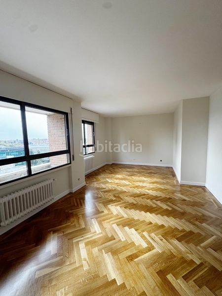 Foto 80c1cdbe-e669-4d37-aacc-789cb3d8d4c2. Affitto appartamento con parcheggio in Castilla Madrid