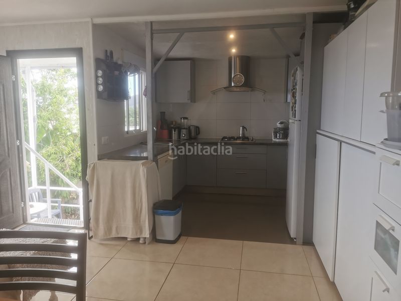 Foto 1816b10b-ff85-420c-8b6c-895fa61abd76. Casa amb aparcament a Cho - Parque de la Reina Arona