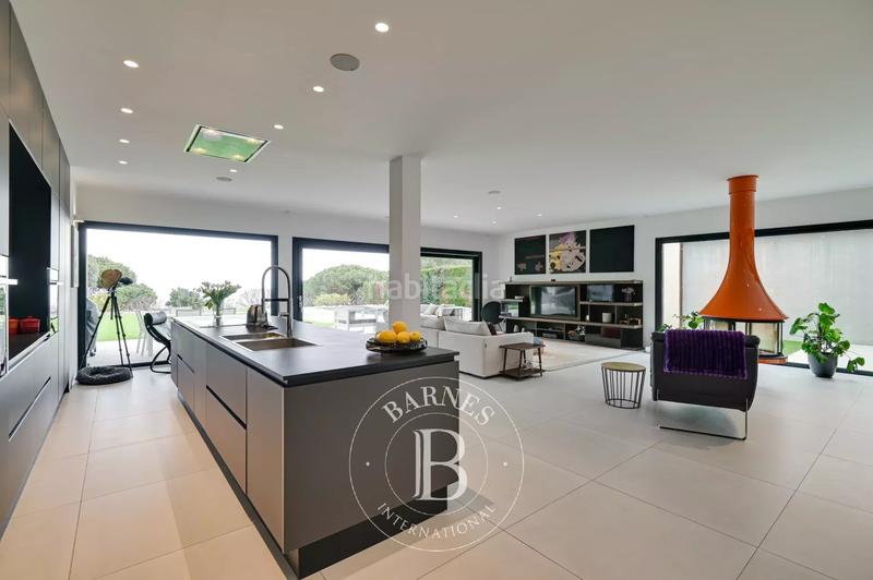 Foto c4af7fd6-78a4-4dd8-b8af-940ae85492e9. Casa amb calefacció aparcament piscina a Centre Sant Andreu de Llavaneres