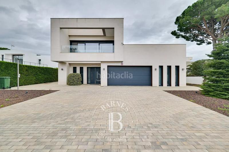 Foto 9c91f6f9-6734-4d3a-bd7d-10853361ba62. House with heating parking pool in Centre Sant Andreu de Llavaneres