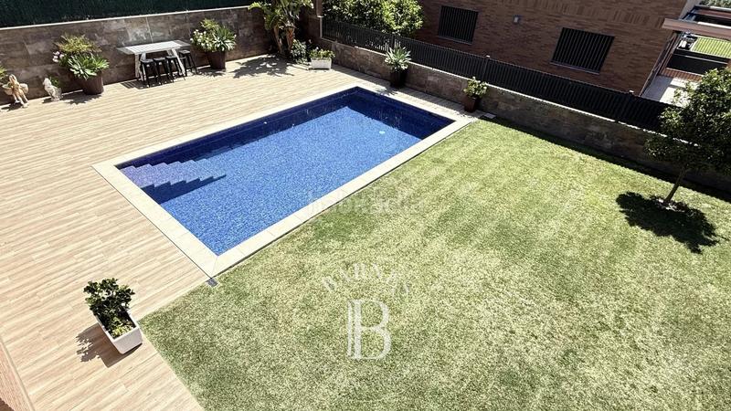 Foto 1b21b8dd-adbd-49d3-8ca0-602f7abcce91. Casa amb calefacció aparcament piscina a Cabrera de Mar