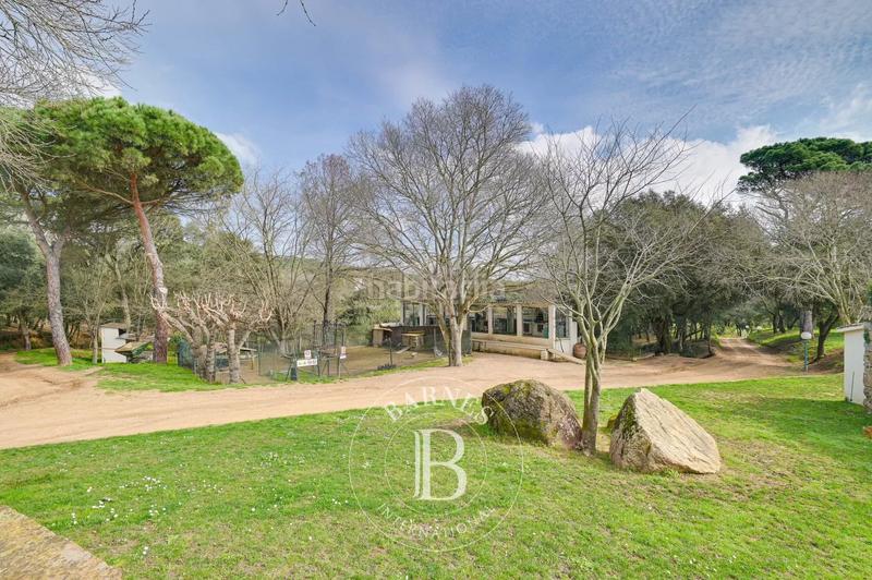 Foto 0ac5f245-1923-4bbd-b0d3-c1132320b18c. Masia amb calefacció aparcament piscina a Niàgara Parc -Àgora Parc Tordera