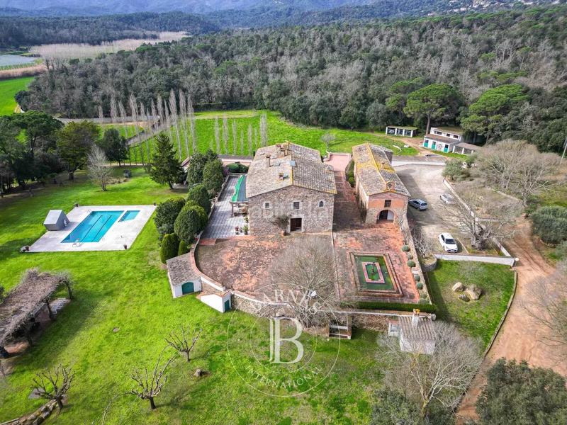 Foto a147d714-ac69-4f5e-9eef-c0cc9c7ac17c. Masia amb calefacció aparcament piscina a Niàgara Parc -Àgora Parc Tordera