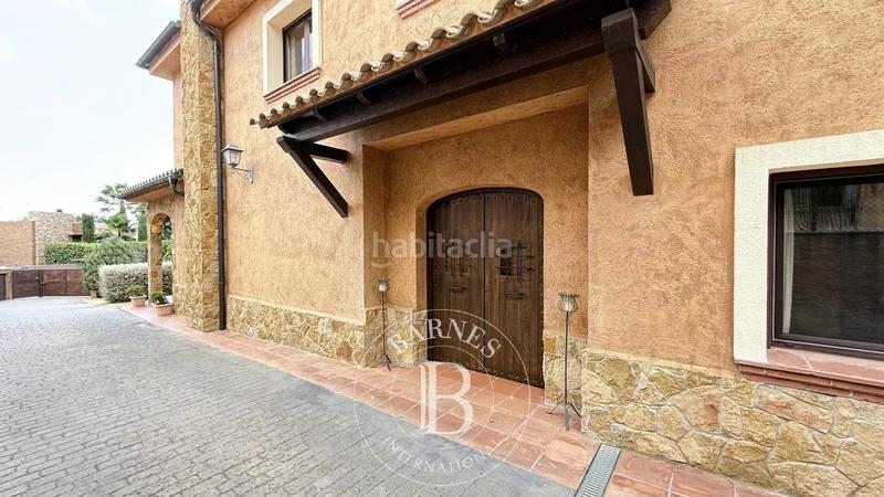 Foto 623bb0dd-e3bc-429b-b382-ec0bd6eedc15. Casa amb calefacció aparcament piscina a Nucli Urbà Argentona