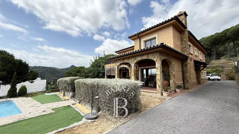 Foto 87232988-45c1-4522-8cee-3d42d8536964. Casa amb calefacció aparcament piscina a Nucli Urbà Argentona