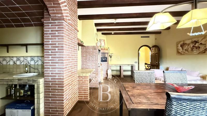 Foto fd397a9d-7c07-4a69-b978-52cd4503139e. Casa amb calefacció aparcament piscina a Nucli Urbà Argentona