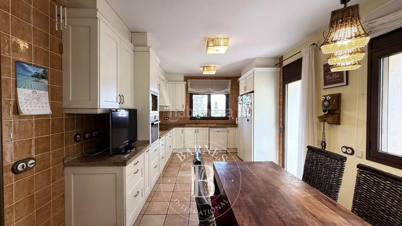 Foto ce280196-fcf5-4397-b73f-66dd43b3a098. House with heating parking pool in Nucli Urbà Argentona