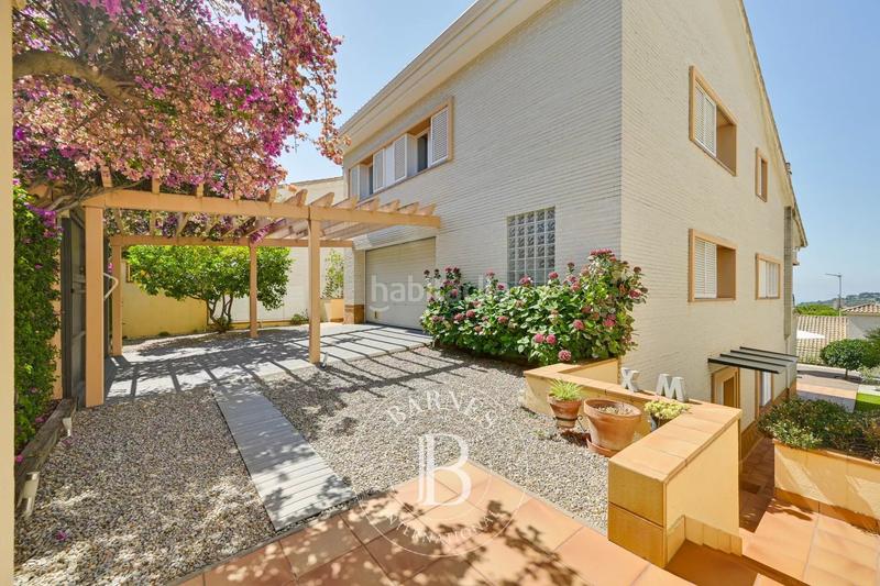 Foto 1725af44-92ca-4303-a568-f8c8bc577a7f. Casa con riscaldamento parcheggio piscina in Vilassar de Dalt