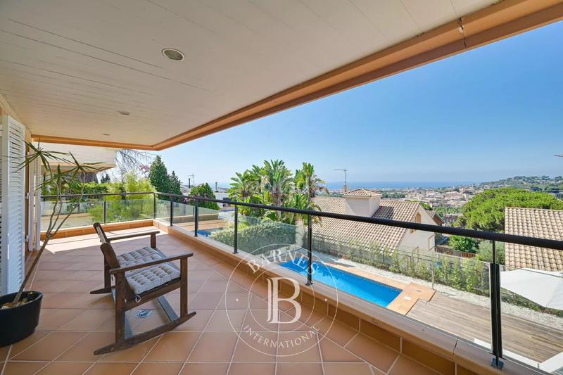 Foto 319a0f8a-70da-46e6-a8d0-1fbbed9e5e21. Casa con riscaldamento parcheggio piscina in Vilassar de Dalt