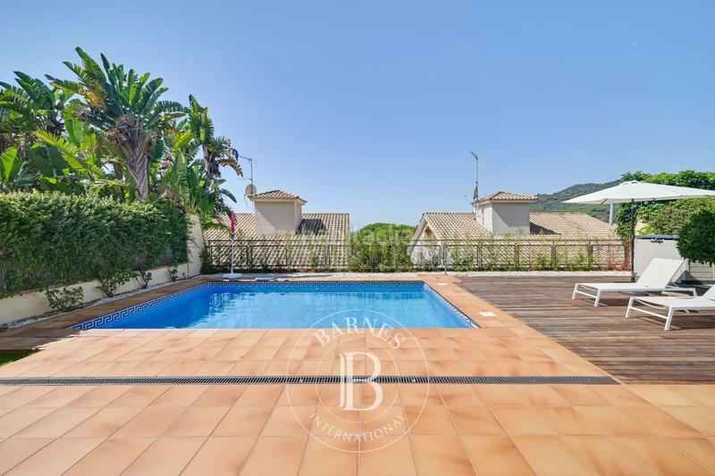 Foto 464d21a8-c41f-4efe-a60b-7cffe82a7ecd. Casa con riscaldamento parcheggio piscina in Vilassar de Dalt