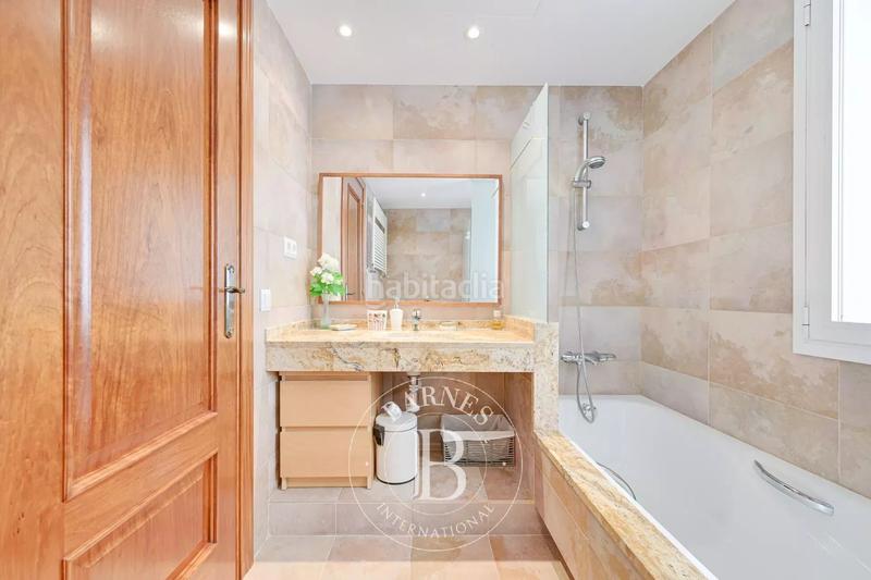 Foto 6bce0e69-83df-40fc-924f-4f99302224da. Casa con riscaldamento parcheggio piscina in Vilassar de Dalt