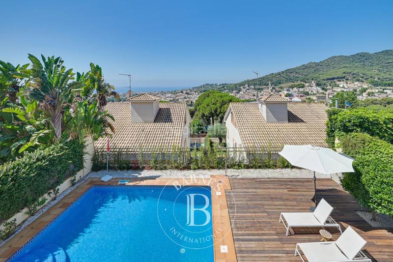 Foto bbb86b49-b5c7-4ec8-a428-5dd9a4d8b507. Casa con riscaldamento parcheggio piscina in Vilassar de Dalt