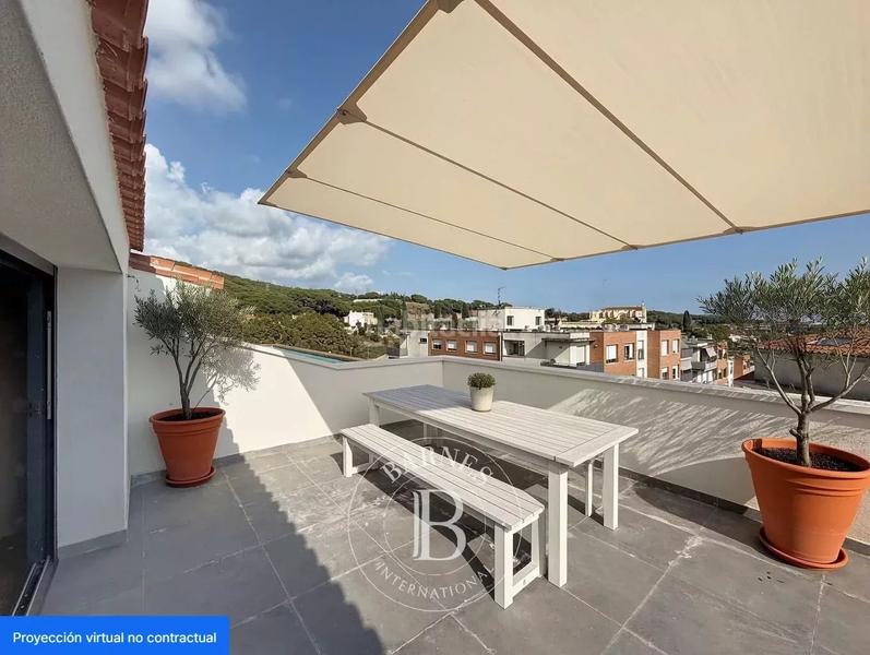 Foto 766adee9-b47b-4355-90dc-49c10a90dd8a. Casa con riscaldamento parcheggio piscina in Canet de Mar