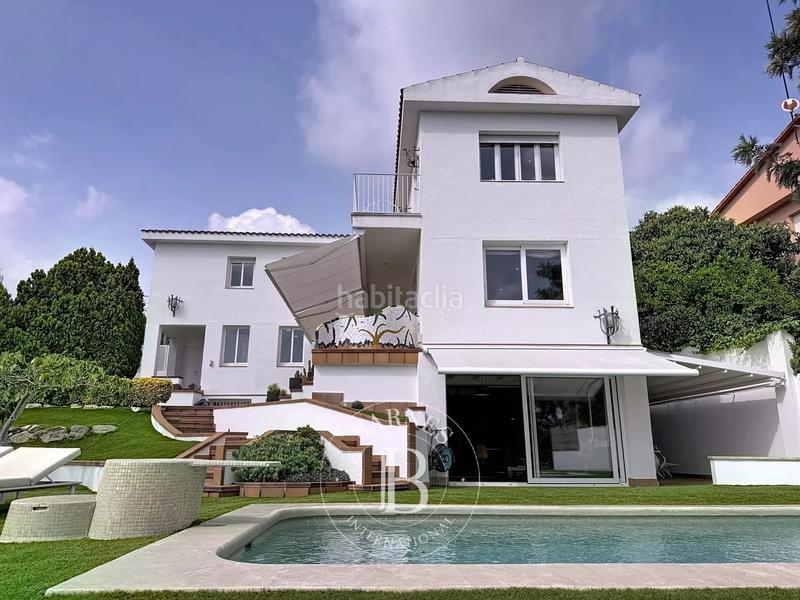 Foto 199b6bfd-3efa-4ac7-925e-753bb63f6822. Casa amb calefacció aparcament piscina a Urbanitzacions Mataró