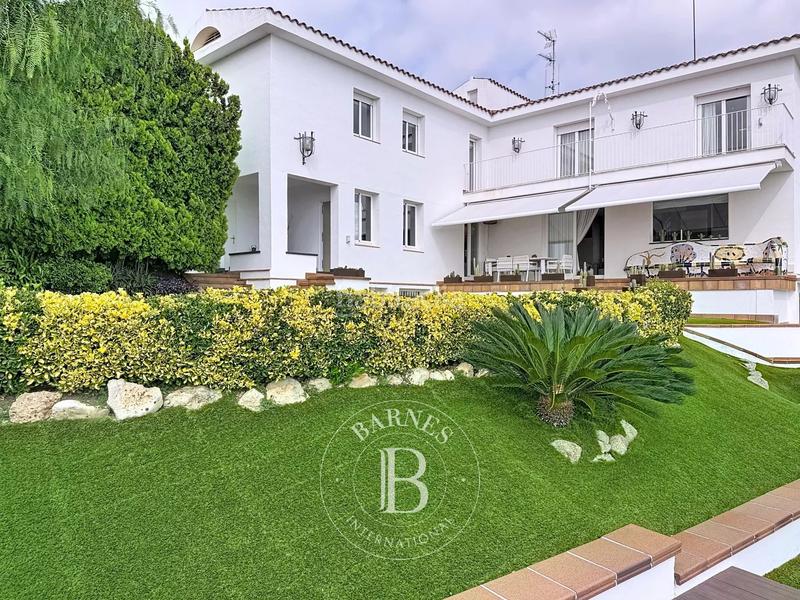 Foto 47965755-6540-431e-8aeb-29044911ae85. Casa amb calefacció aparcament piscina a Urbanitzacions Mataró