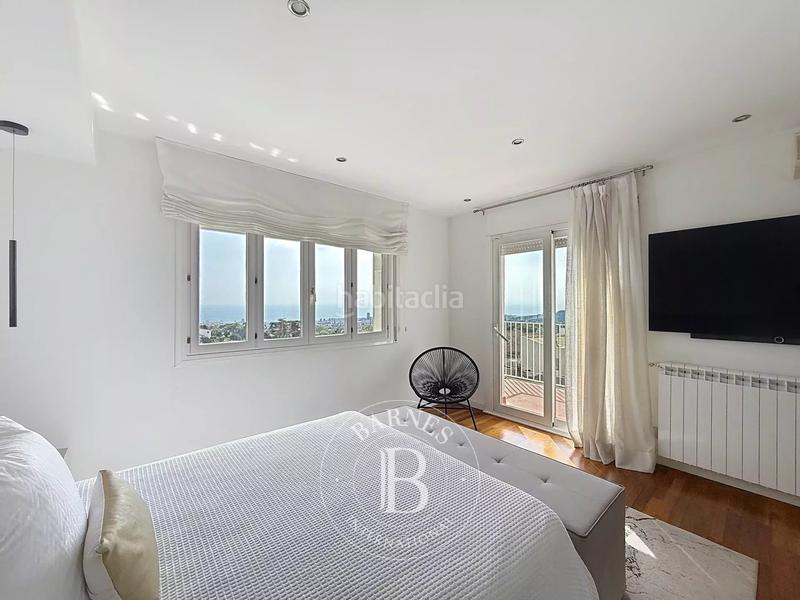 Foto d1434104-4399-4668-995b-7ca0719e55ba. Casa amb calefacció aparcament piscina a Urbanitzacions Mataró