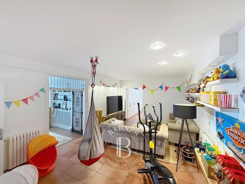 Foto 2b57186e-80e0-4504-86e8-48dfc359f34f. Haus mit heizung parking pool in Urbanitzacions Mataró