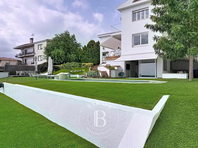 Foto a968120d-59cc-490a-a7bd-2197a153e343. Haus mit heizung parking pool in Urbanitzacions Mataró