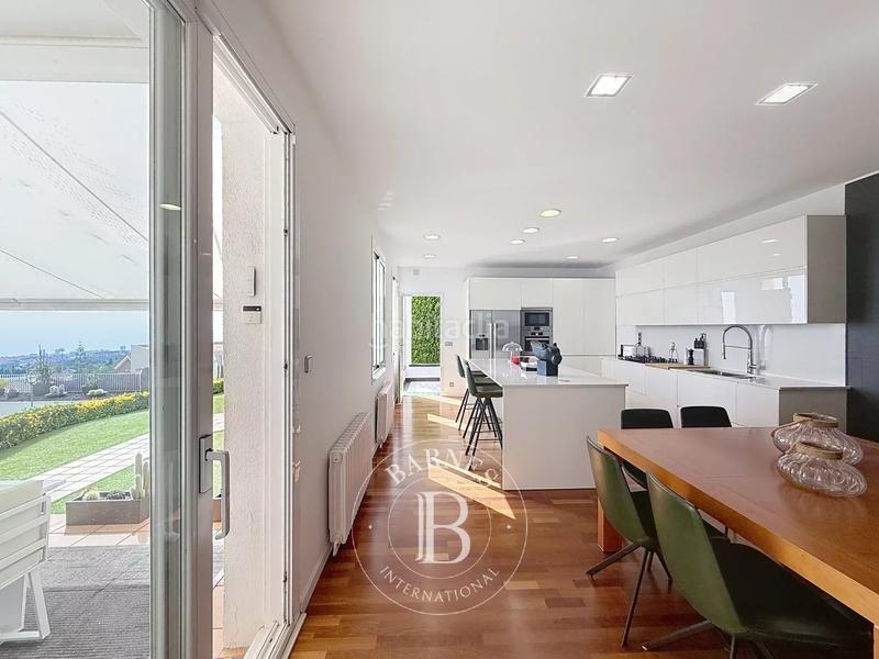 Foto 9ace2cf8-381a-436c-aa42-24d8ad645ef1. House with heating parking pool in Urbanitzacions Mataró