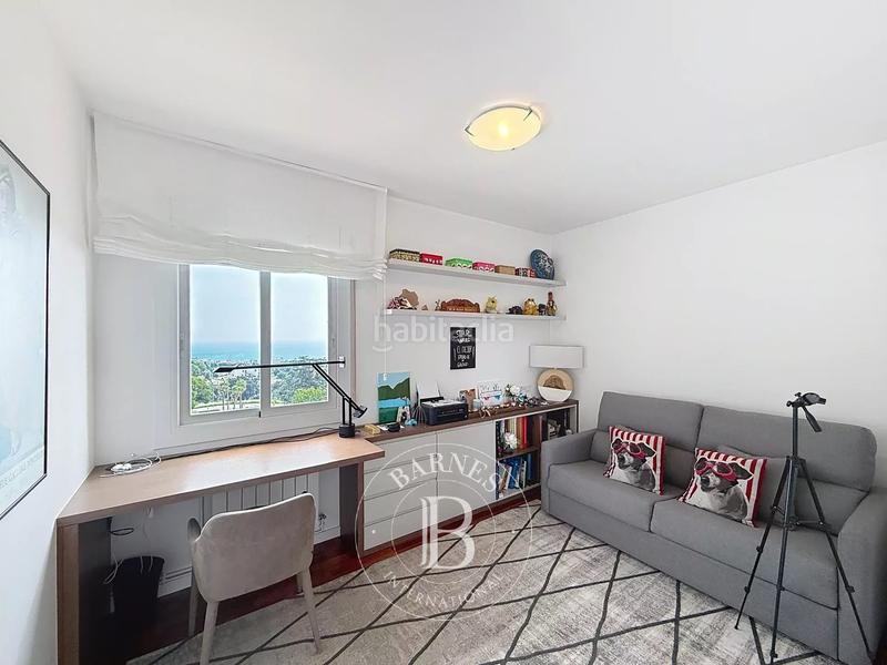 Foto a6c1b37b-4fb7-4cfb-b542-4f9226860275. House with heating parking pool in Urbanitzacions Mataró