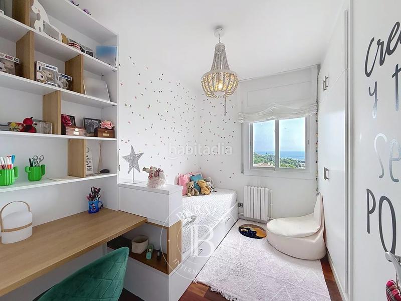 Foto c323f15c-6f4a-4ac5-93e8-518ea455352f. House with heating parking pool in Urbanitzacions Mataró