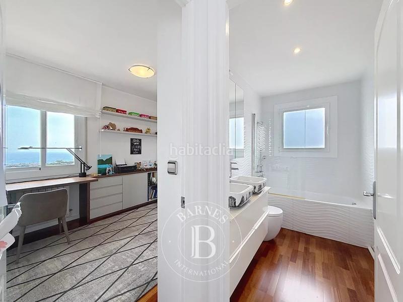 Foto afcbdd29-1a57-44bc-89dc-181482538e80. Maison avec chauffage parking piscine dans Urbanitzacions Mataró