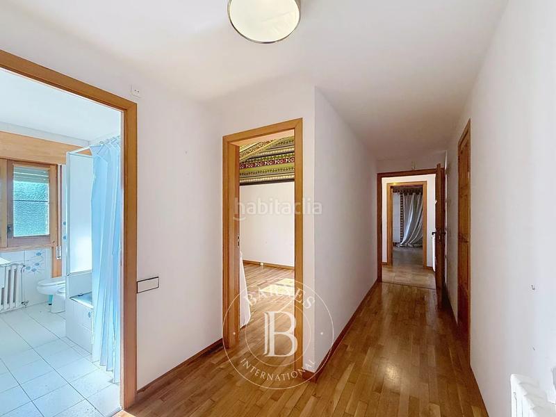 Foto 336d41a9-918f-414a-bfa0-d4fa84c86b80. Casa amb calefacció aparcament piscina a Premià de Dalt