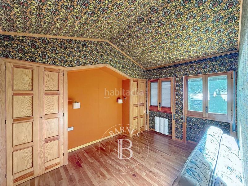 Foto 4b0fa310-132f-4e7f-b693-da6c8151766c. Casa amb calefacció aparcament piscina a Premià de Dalt