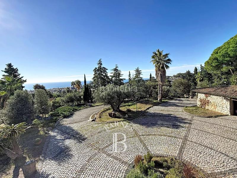 Foto 4fcecca1-e873-42c1-a141-45877fa6ead4. Casa amb calefacció aparcament piscina a Premià de Dalt