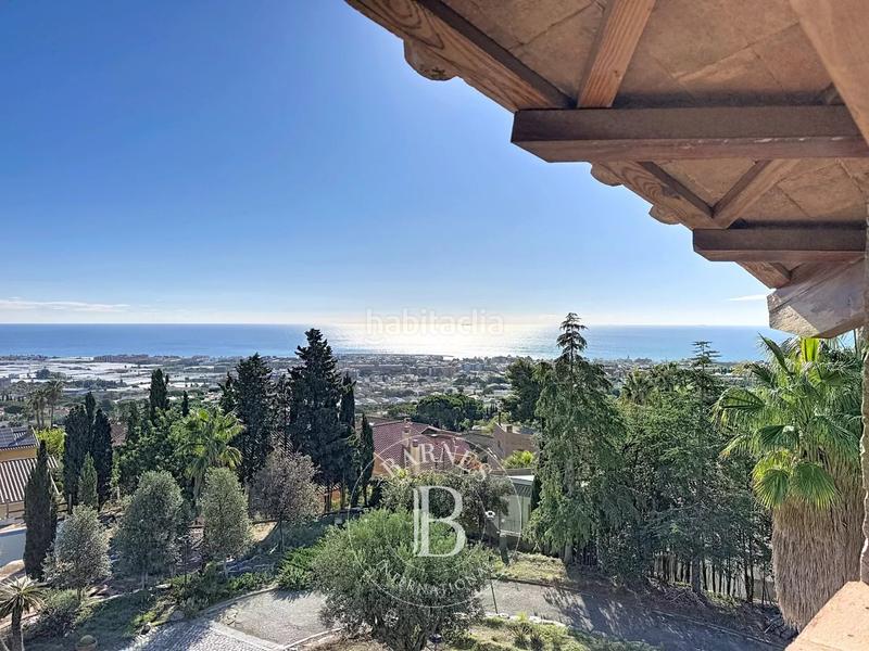 Foto 55708f55-d127-42d5-90c7-f49a9cd434de. Casa amb calefacció aparcament piscina a Premià de Dalt