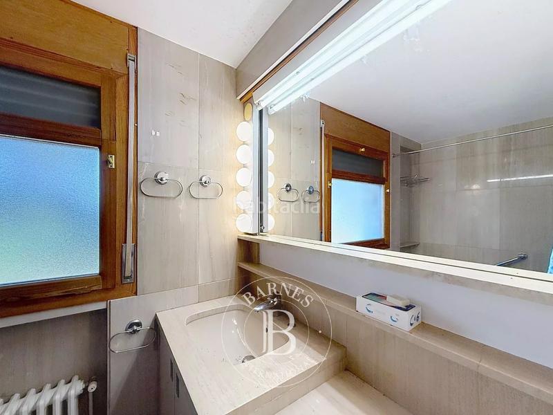 Foto bec3ce66-0372-4672-afef-809ed02c2837. Casa amb calefacció aparcament piscina a Premià de Dalt