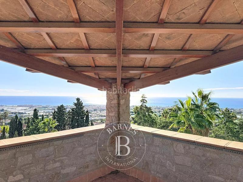 Foto f821996c-bb8e-47bb-8674-9451219ad055. Casa amb calefacció aparcament piscina a Premià de Dalt