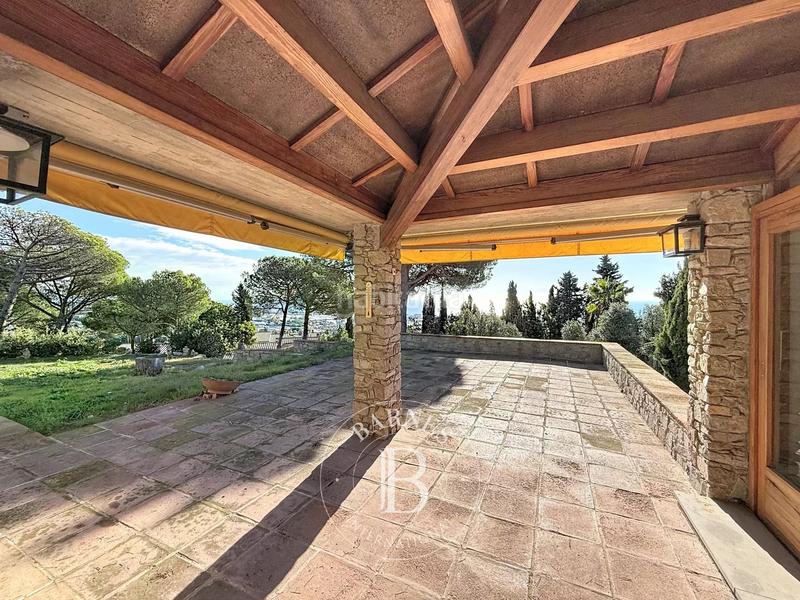 Foto 9387f1db-1d15-4a86-9888-8c47c47a35a0. Maison avec chauffage parking piscine dans Premià de Dalt