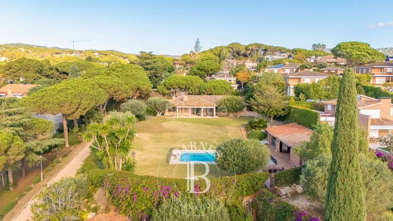 Foto 64023bfb-0a75-40aa-9390-b7f3a34a34f8. Casa amb calefacció aparcament piscina a Canafort-El Puntó Sant Andreu de Llavaneres