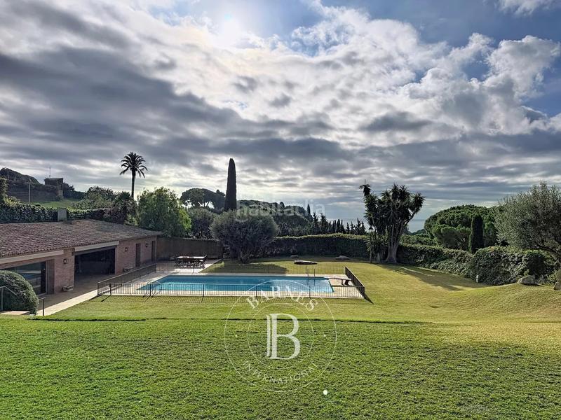 Foto c8e8856d-fede-476c-8f37-77bf5e13bedf. Casa amb calefacció aparcament piscina a Canafort-El Puntó Sant Andreu de Llavaneres