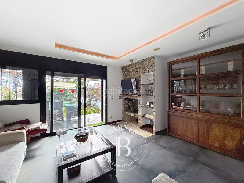 Foto a66763a8-f88a-4e94-8fb2-a0848a8ad1e5. Casa amb calefacció aparcament piscina a Santa Susanna