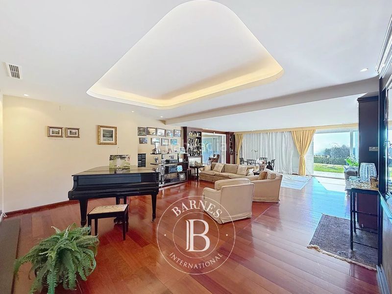 Foto e6c4e035-022f-456e-bdda-595ecc7f17dd. Casa amb calefacció aparcament piscina a Rocaferrera Sant Andreu de Llavaneres