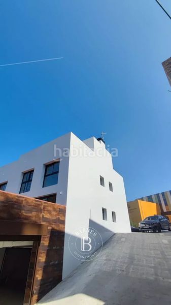Foto b13e982a-69e2-49af-9d8f-0f9f0f8584dd. Casa adossada amb calefacció piscina a Montgat
