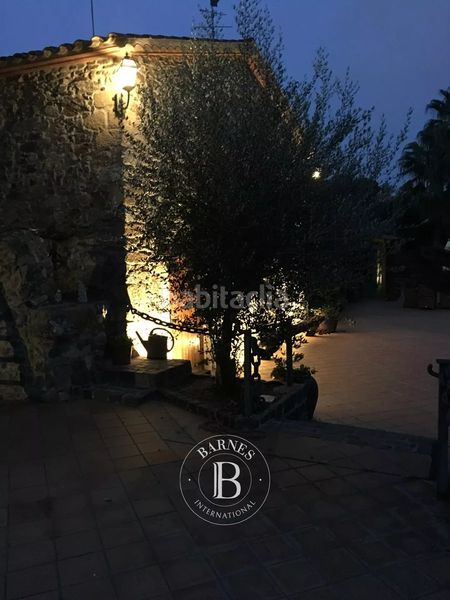 Foto 4a4e8c22-b70f-48a5-bb96-d93be40a39a3. Casa amb calefacció aparcament piscina a Santa Susanna