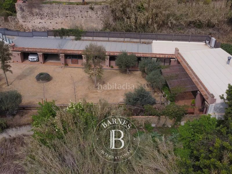 Foto d1702845-e5bb-4dcc-8b9e-f9b2437fe075. Casa amb calefacció aparcament piscina a Santa Susanna