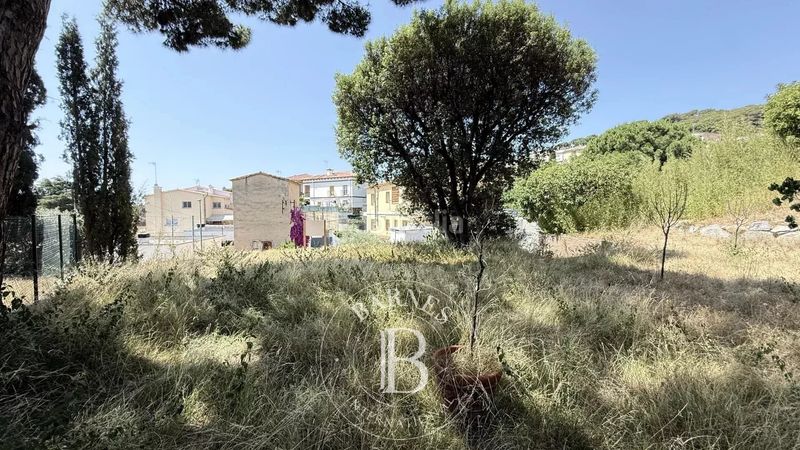 Foto 310bac39-283a-472c-a924-ecaeb0a416c4. Terreny residencial a Premià de Dalt