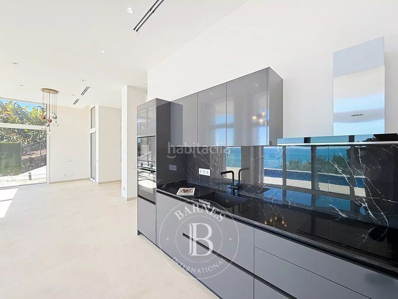 Foto 15a3b3e3-f27b-47b9-9d80-3f7b8fa352a7. Casa amb calefacció aparcament piscina a Victoria-Les Vil·les-Canyadell Arenys de Mar