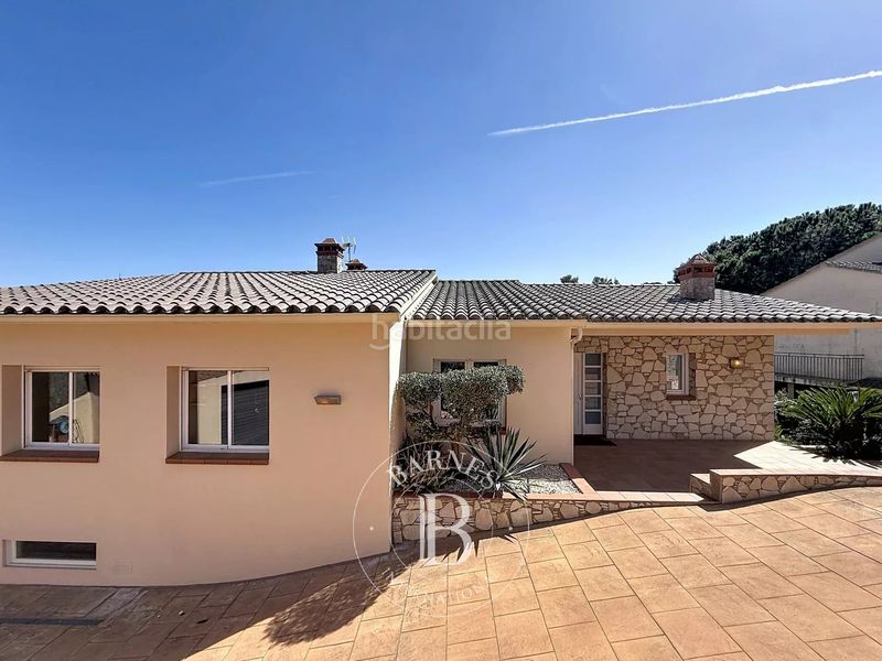 Foto e0cd97ce-3e17-4078-b156-34919b848bdc. Casa amb calefacció aparcament piscina a Cabrils
