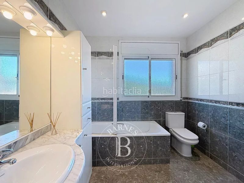 Foto e33e5acc-0097-4b07-af23-e6f5d19c1c32. Casa amb calefacció aparcament piscina a Cabrils