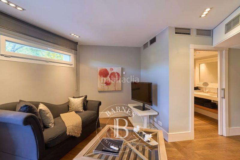 Foto 25d5ead8-b789-40de-b8fb-4031279c2ad8. Casa amb calefacció aparcament piscina a Centre Sant Pol de Mar