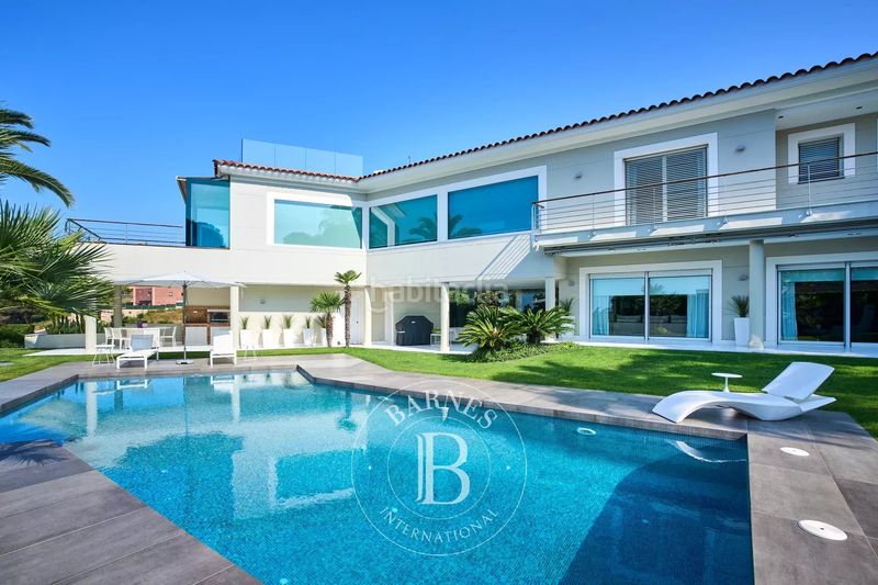 Foto a020b5f5-4217-41e6-896e-d97ec1c656bd. Casa amb calefacció aparcament piscina a Centre Sant Pol de Mar