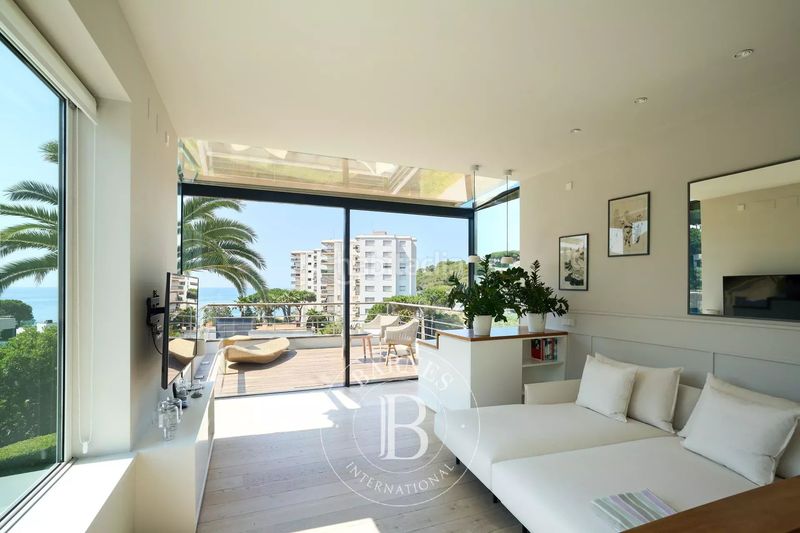 Foto a6f0ee4b-236f-4d88-abe4-3fcbb7de95da. Casa amb calefacció aparcament piscina a Centre Sant Pol de Mar